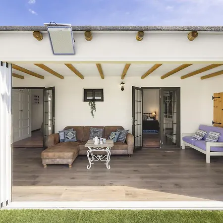Casa Anabella By Escape Puerto del Carmen (Lanzarote)